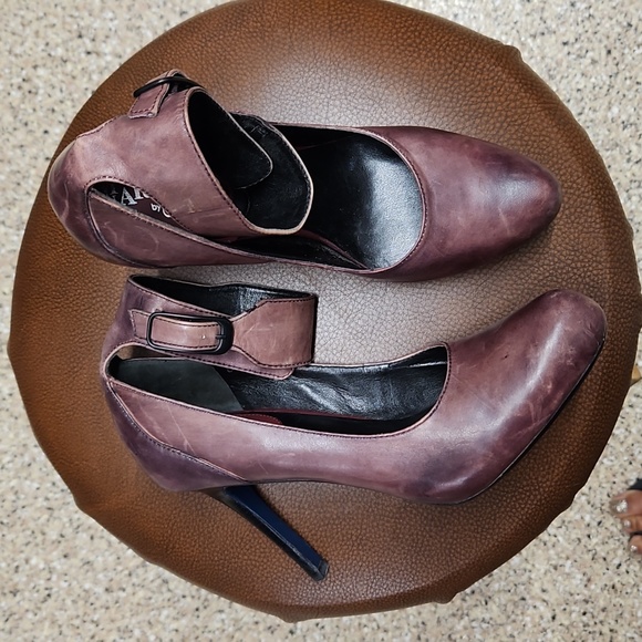 Cole Haan Shoes - Maria Sharapova for cole haan air Alexa heels Distressed Purple Leather Size 7.5